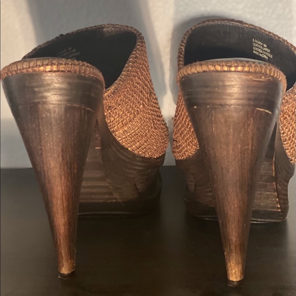 Elizabeth and James Platform Heels - Picture 7 of 10